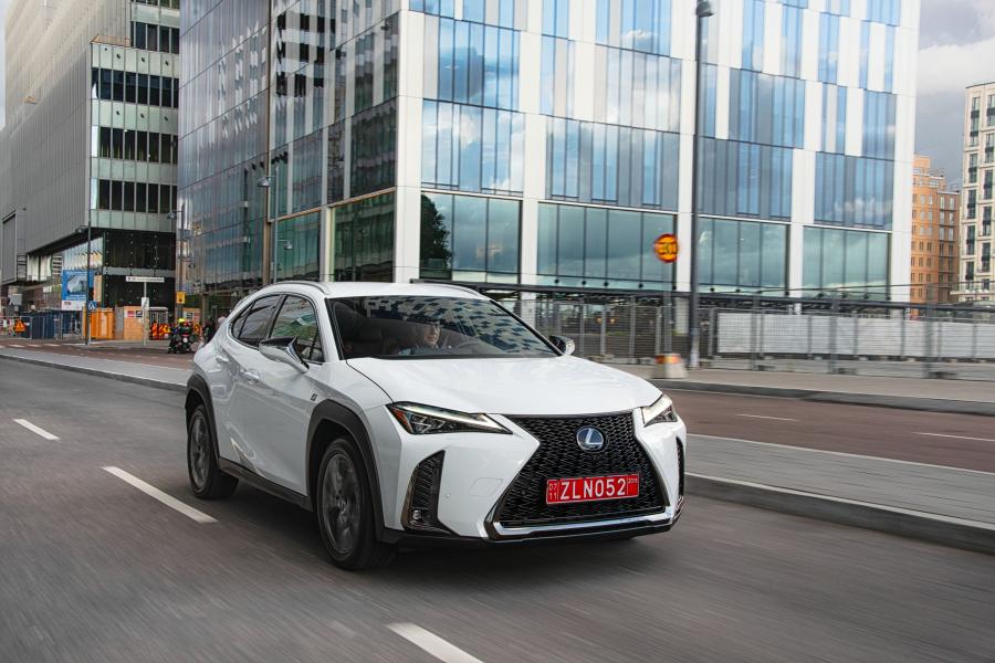  Lexus UX200 F-Sport 2018 года  (WW) (фото 25 из 32)